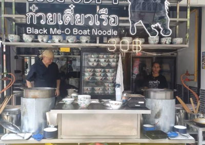 ก๋วยเตี๋ยวเรือ แมวดำ